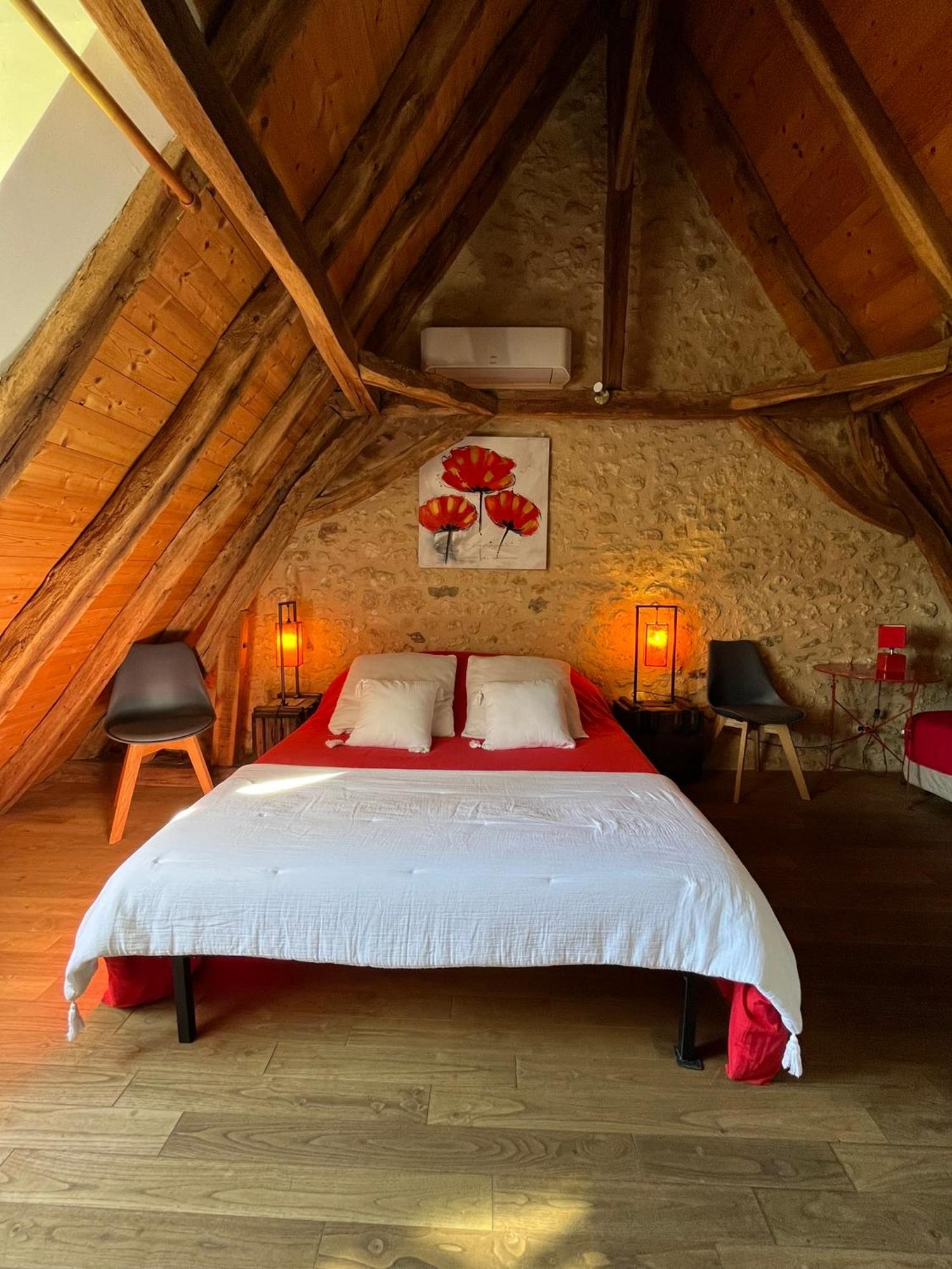 Chambre D'Hotes La Ferme De La Croix. Saint-Avit-Sénieur Dış mekan fotoğraf